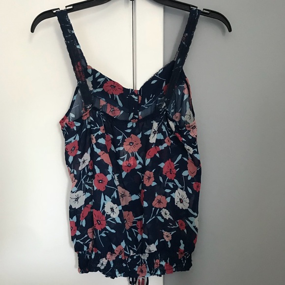 Floral top - Picture 3 of 4